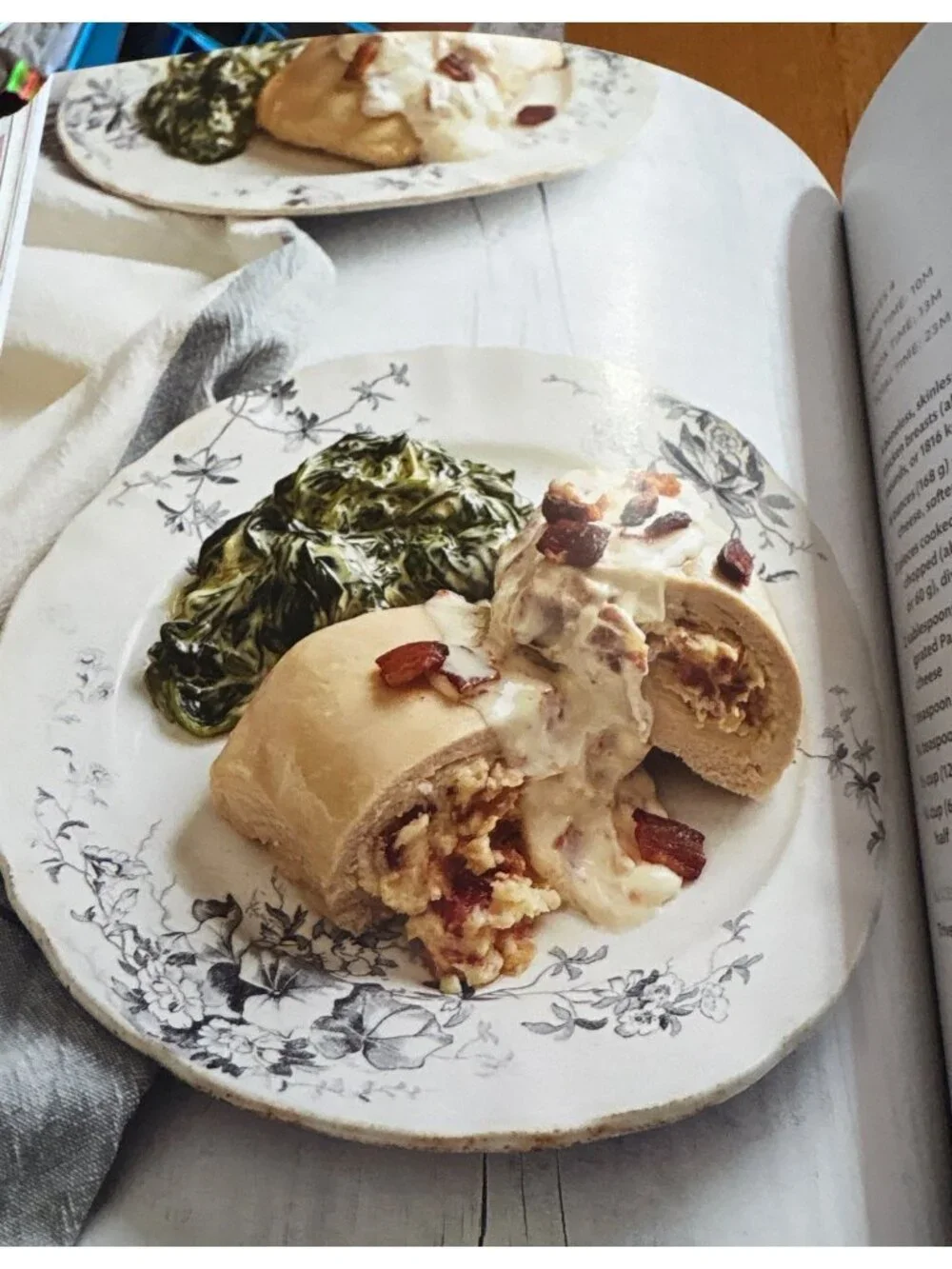 The Family-Friendly Keto Instant Pot Cookbook: Delicious Low-Carb Easy Meals Fas